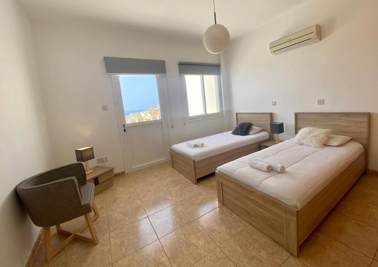 Villa Acropolis 8 *